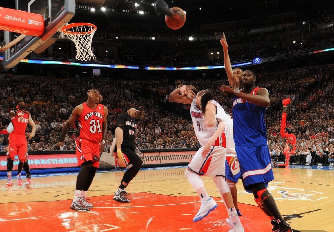 2012年NBA猛龙对尼克斯经典对决：德罗赞与安东尼火花碰撞回顾(图2)